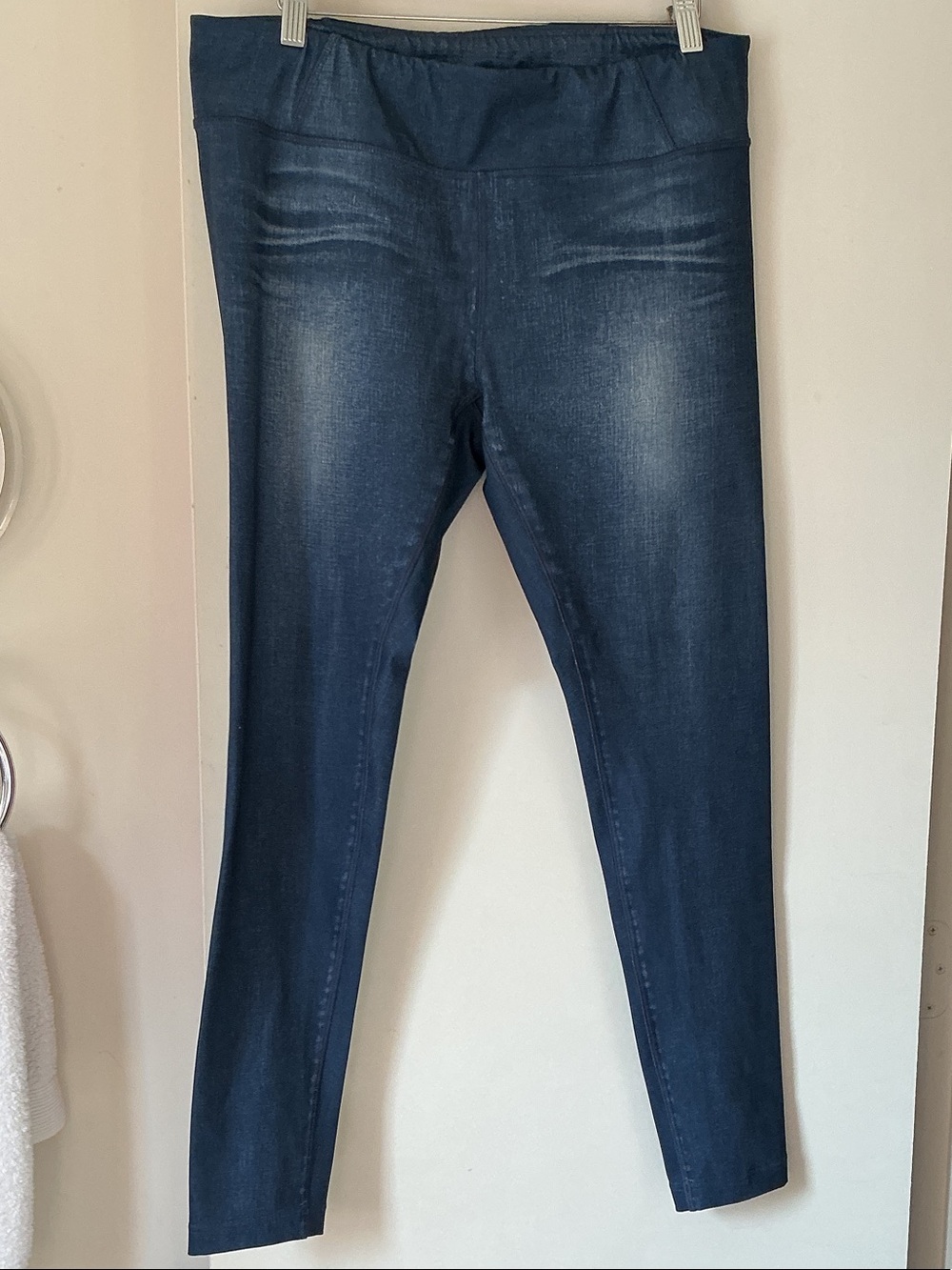 Stretch Women’s pull on Jeggings - Dark Blue